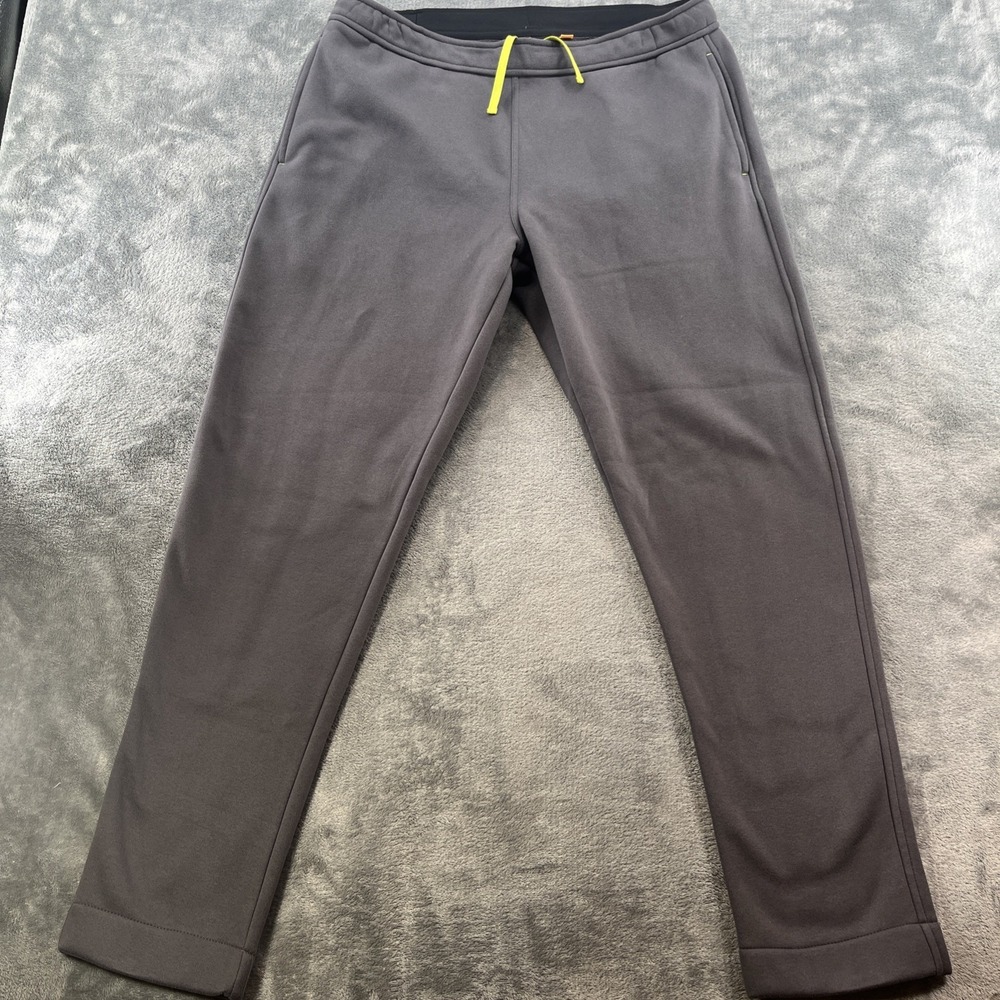 Orvis Men's Medium Luxe Fleece Lined Joggers Gray Sweatpants Tapered Leg Pockets